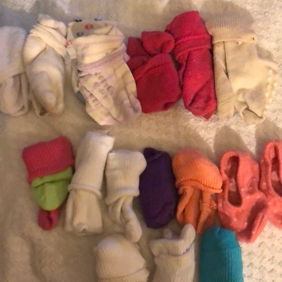 Baby sock bundle size new born -4 toddler 2 bundle - Picture 5 of 8